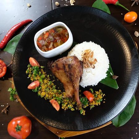Sapphire Sky Hotel&Conference Serpong Eksteriør billede
