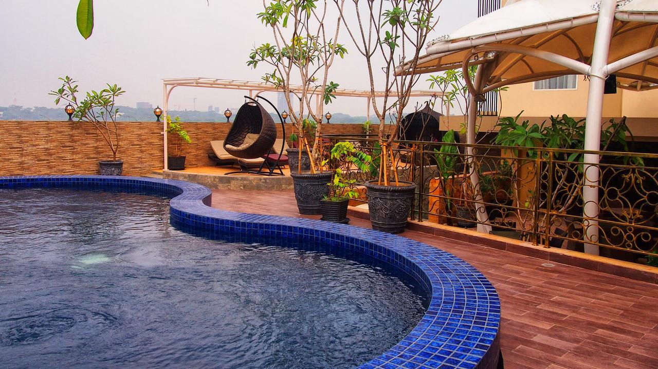 Sapphire Sky Hotel&Conference Serpong Eksteriør billede